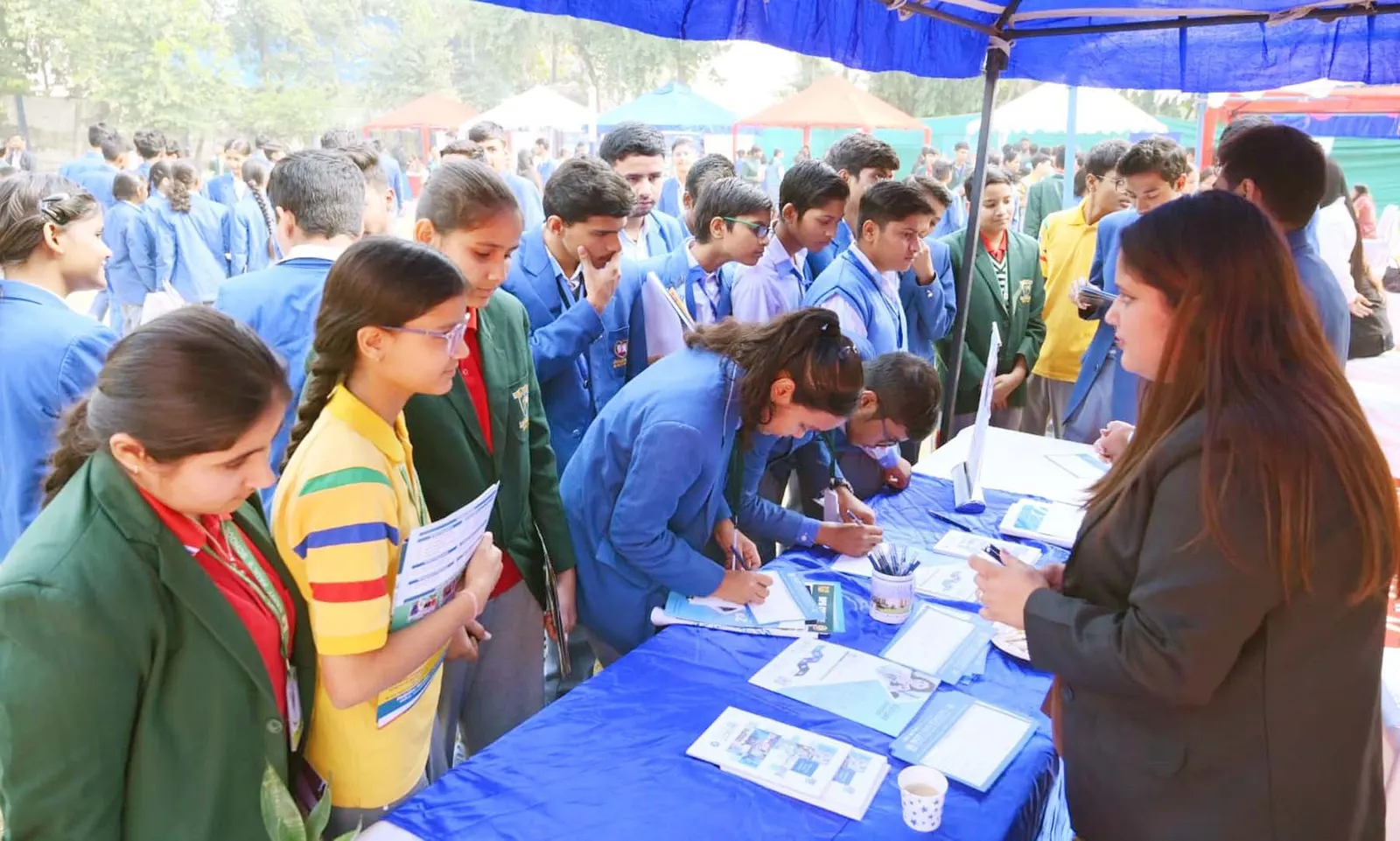 गुरुग्राम: यूनिवर्सिटी फेयर में विद्यार्थियों को मिला बेहतर करियर चुनने का अवसर