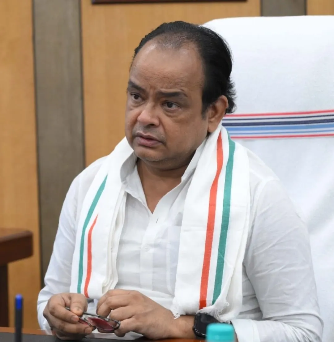 झारखंड के स्वास्थ्य मंत्री दिल्ली रवाना,शिक्षा मंत्री रामदास सोरेन के इलाज पर है कड़ी नजर