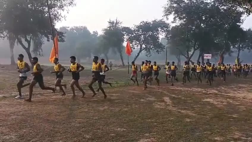 वाराणसी : अग्निवीर भर्ती रैली में गोरखपुर के अभ्यर्थियों ने दिखाया दम, दौड़ में 661 हुए पास