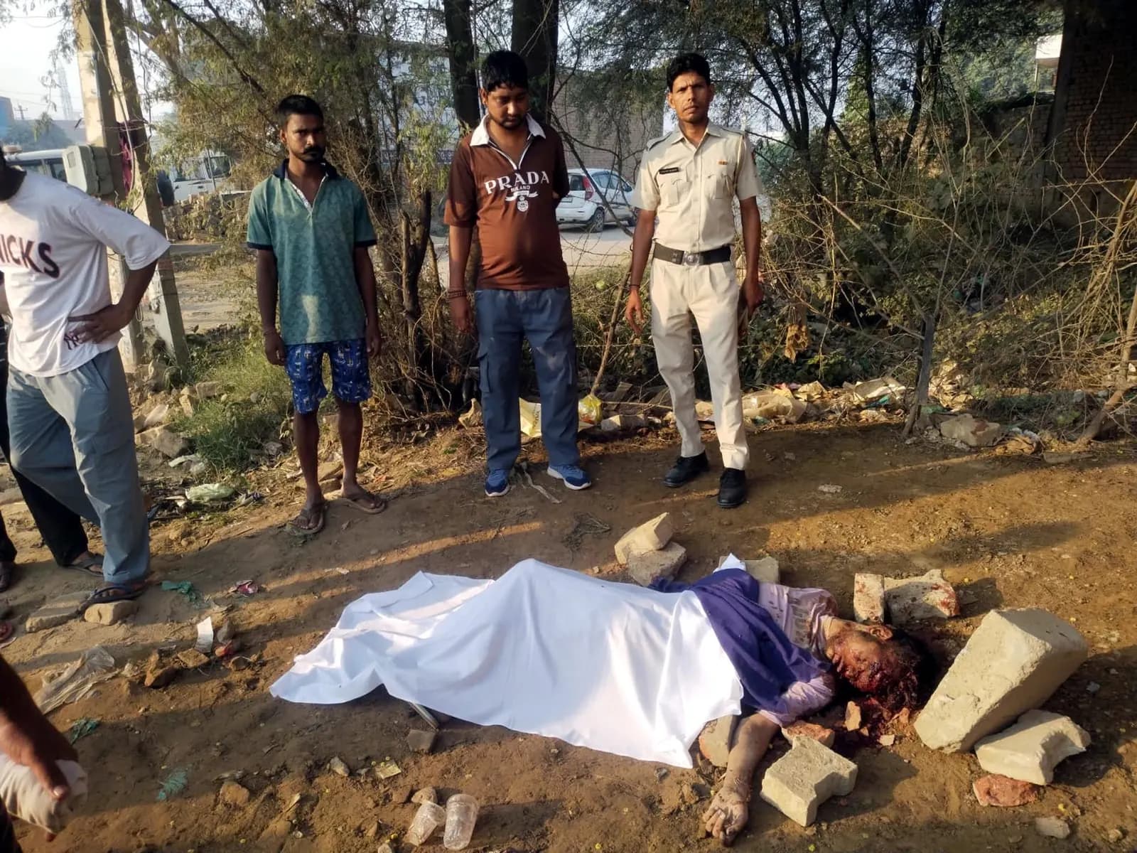 फतेहाबाद में युवा वेटर की बेहरमी से हत्या,सड़क किनारे मिली लाश