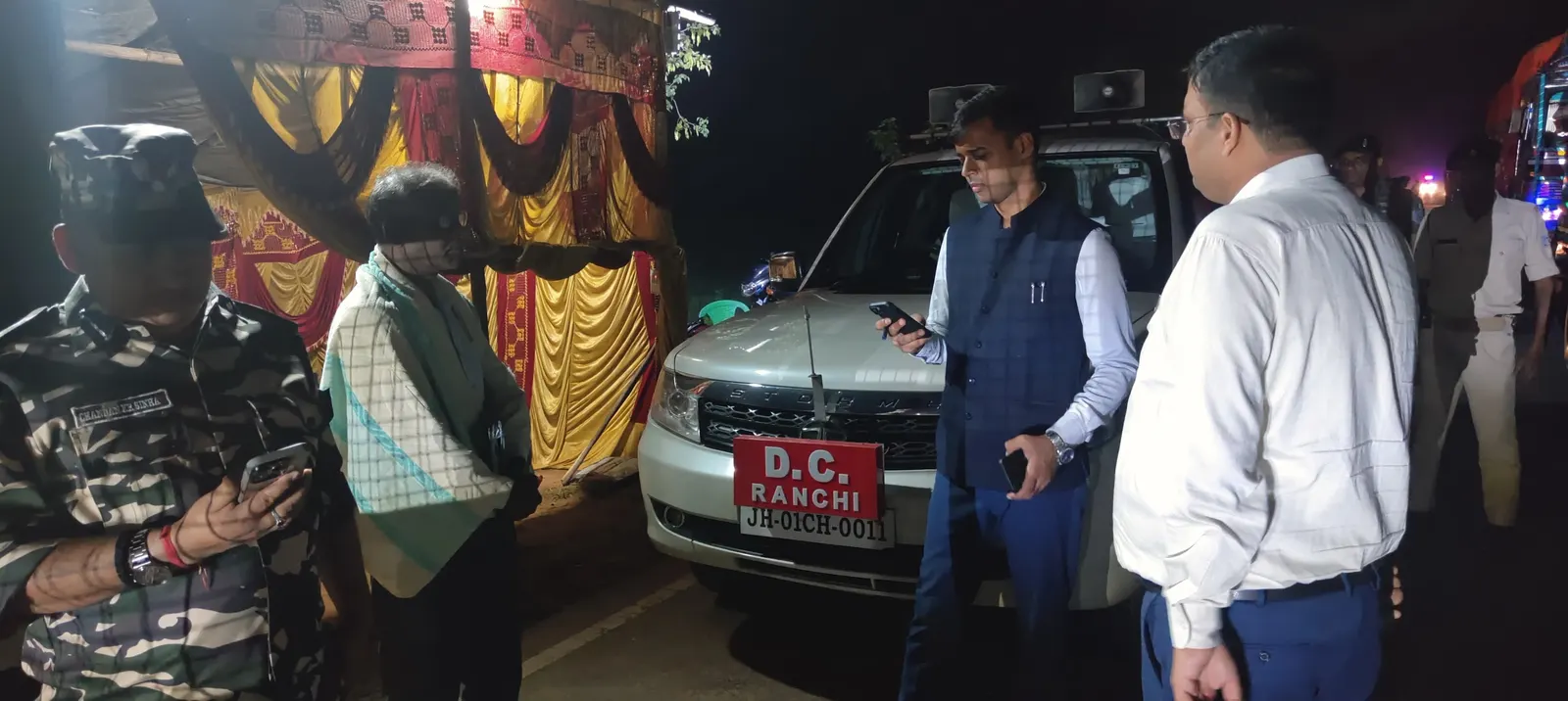 विधानसभा चुनाव को लेकर उपायुक्त और एसएसपी ने किया चेकपोस्ट का निरीक्षण