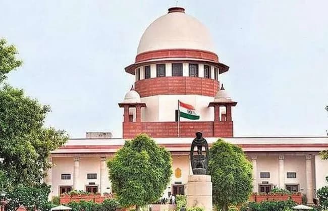 प्रधानमंत्री की डिग्री को लेकर मानहानि मामले में केजरीवाल को सुप्रीम कोर्ट से राहत नहीं