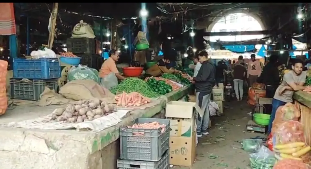 हरी सब्ज़ियों के बढ़े दामों से उपभोक्ता परेशान