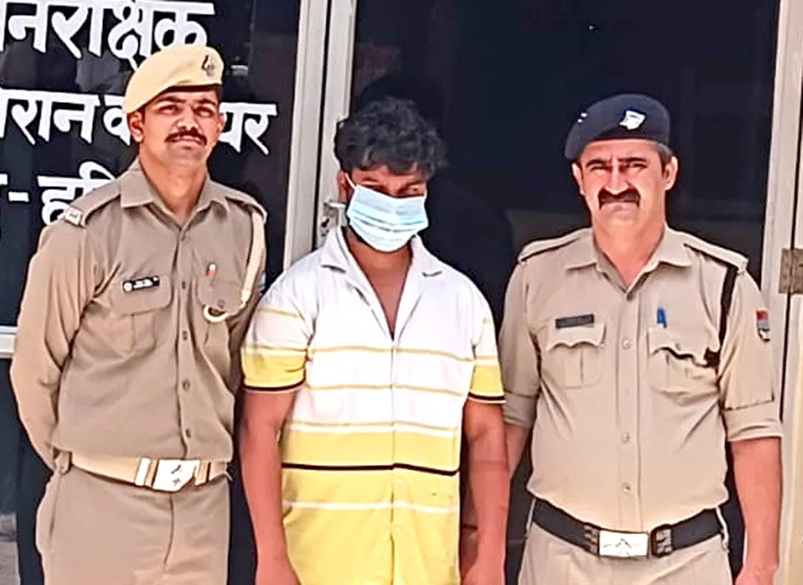 दुष्कर्म मामले में फरार आरोपित चढ़ा पुलिस के हत्थे