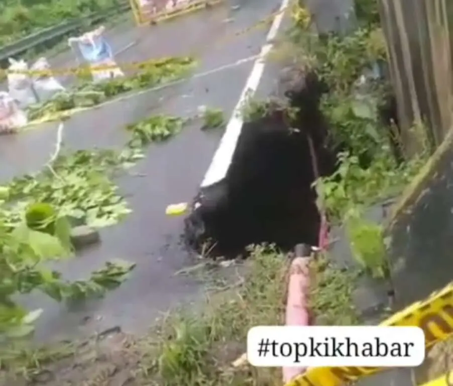 चोरगलिया मार्ग पर सूखी नदी पुल पर भू-कटाव से बना बड़ा गड्ढा, यातायात बंद