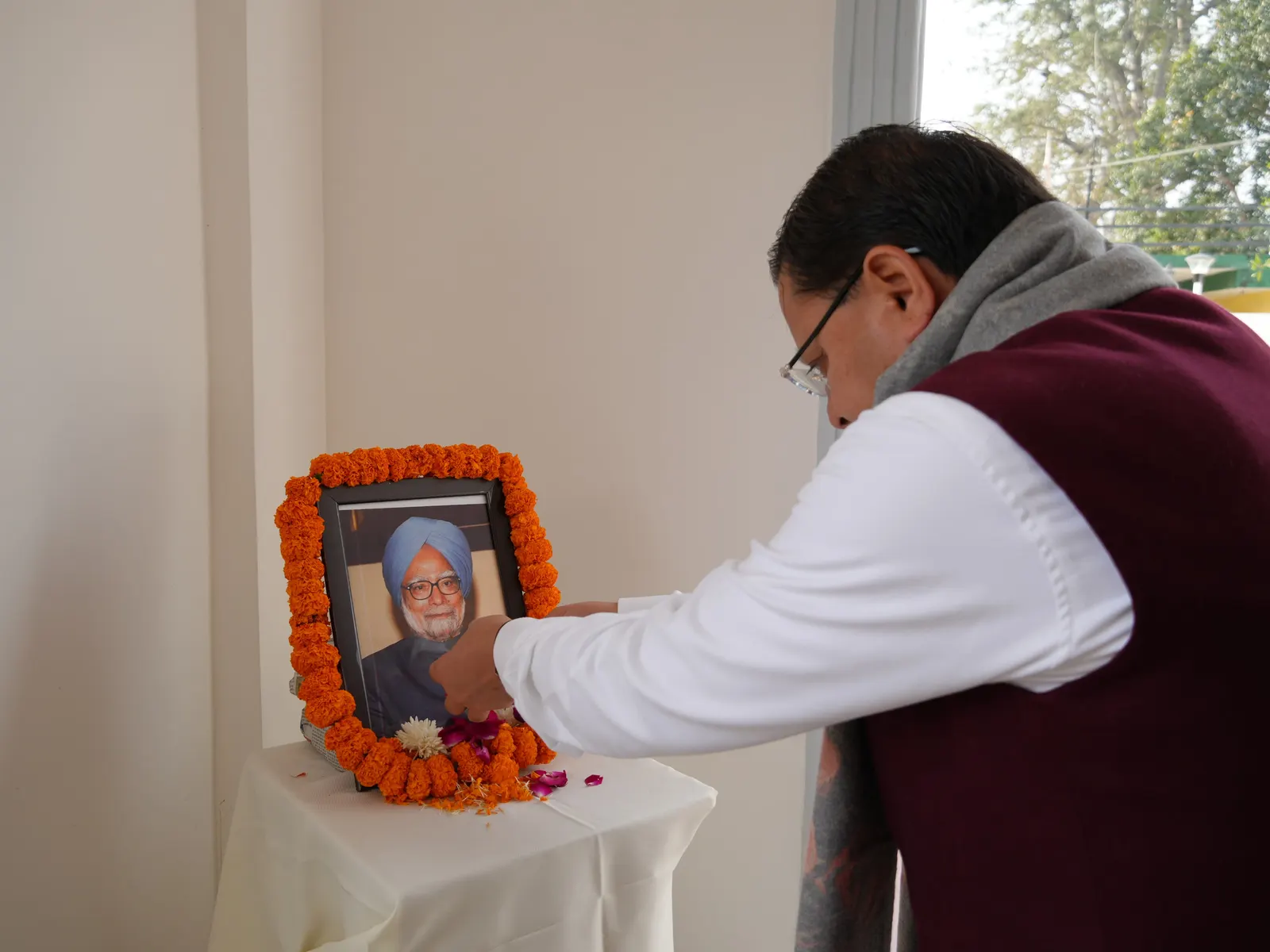 पूर्व प्रधानमंत्री डॉ. मनमोहन सिंह के निधन पर शोक, मुख्यमंत्री धामी व मंत्री प्रेमचंद बोले- राष्ट्र के लिए अपूरणीय क्षति