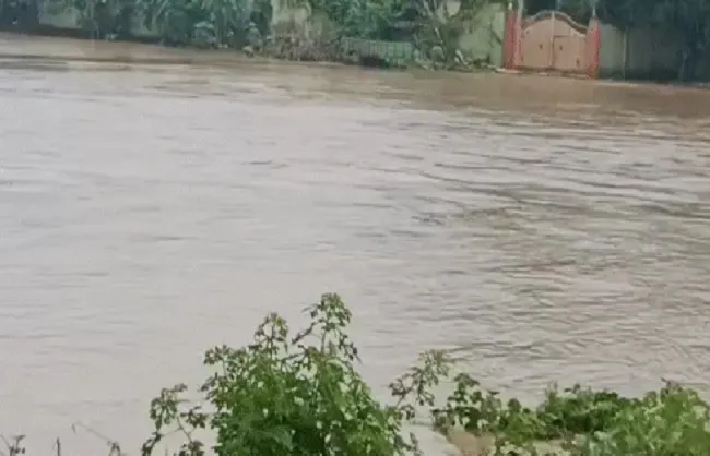 झारखंड की बारिश से बिहार में उफनाई फल्गू नदी,जल संसाधन विभाग ने हाई अलर्ट जारी किया