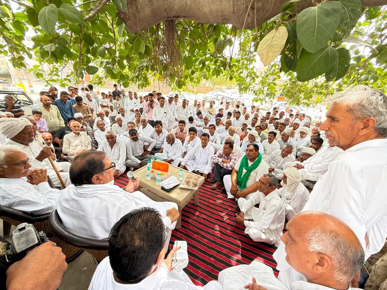 सिरसा: भूपेंद्र हुड्डा ने रखा भाजपा के हाथों कांग्रेस को गिरवी: चौटाला