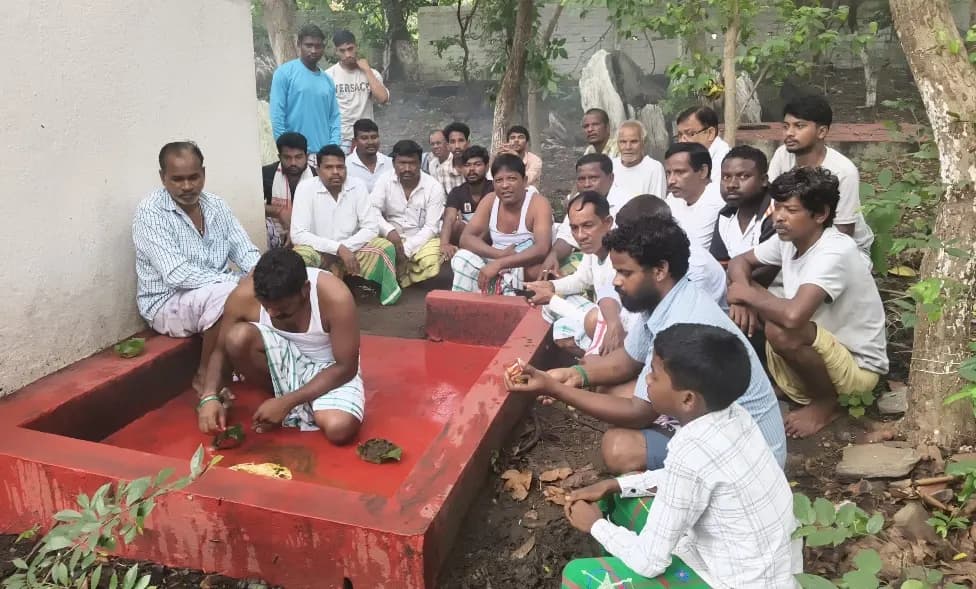 मंत्री रामदास सोरेन के स्वास्थ्य लाभ के लिए हुई विशेष पूजा