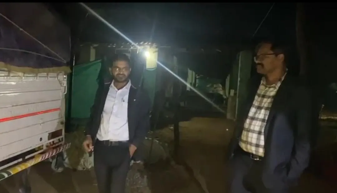 बलरामपुर : जंगल में 3 किमी तक पीछा, कलेक्टर खुद बने एक्शन हीरो