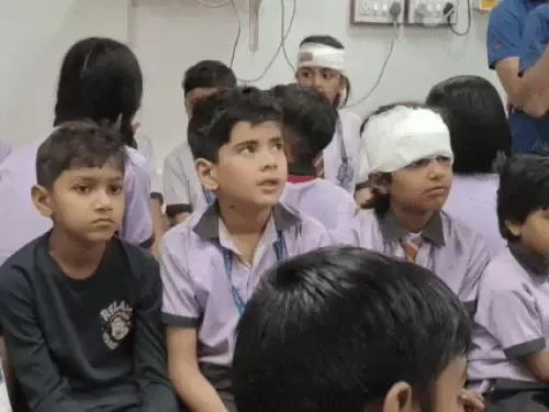 सीकर में दो स्कूल बसों की टक्कर में एक बस पलटी, 36 बच्चे घायल