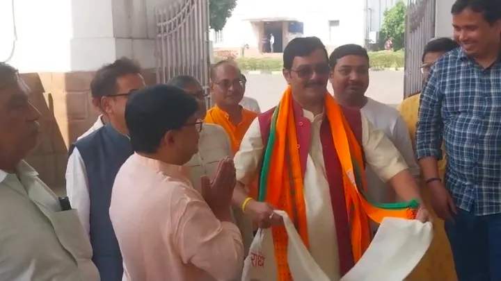 राज्यसभा उम्मीदवार के तौर पर राहुल सिन्हा ने भरा नामांकन, विधानसभा में अध्यक्ष के समक्ष किया दाखिल