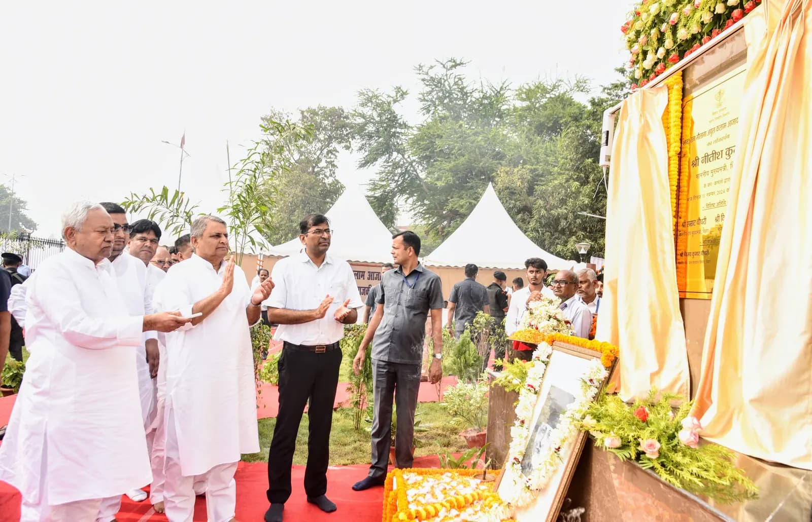 मुख्यमंत्री ने अबुल कलाम की जयंती पर आजाद स्मृति स्मारक का किया लोकार्पण, दी श्रद्धांजलि
