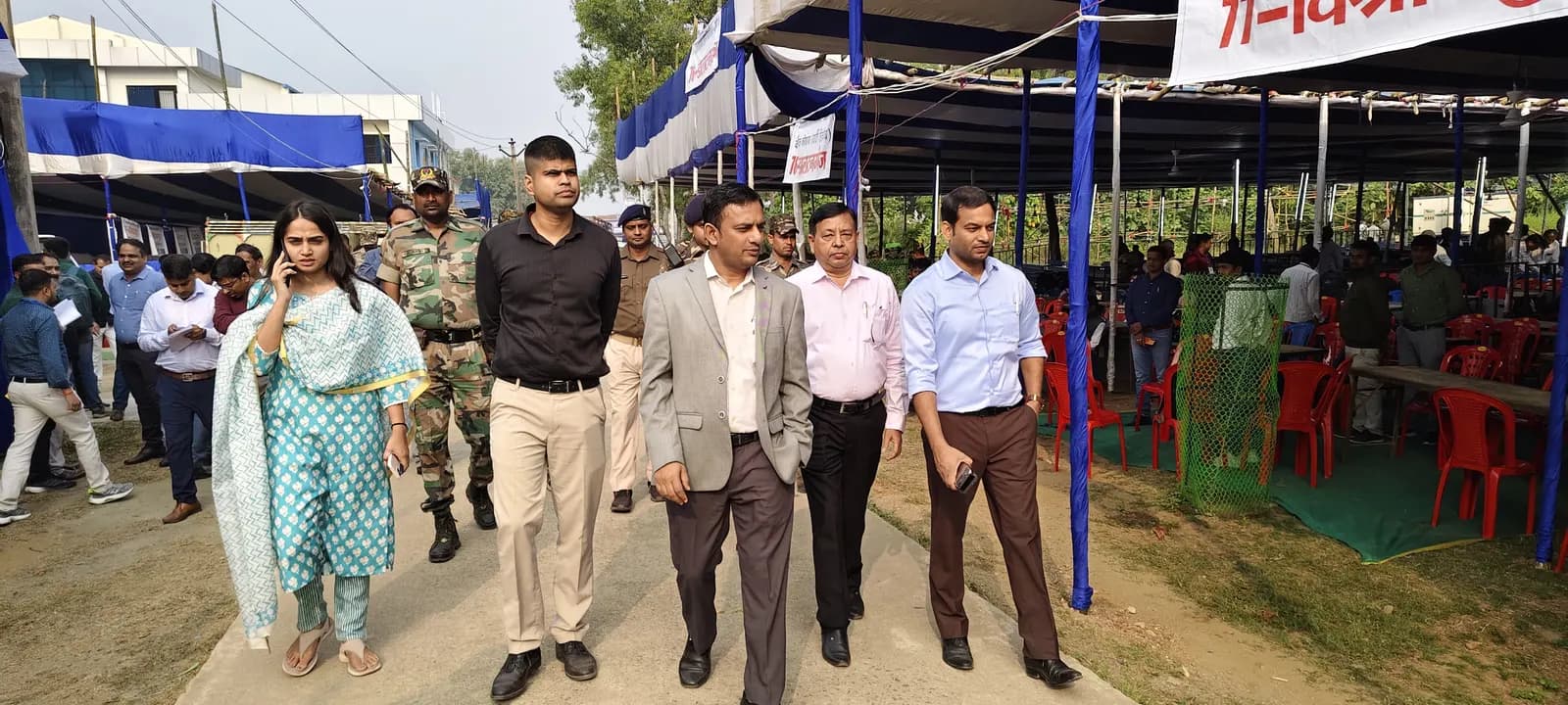 पलामू के 227 मतदान केन्द्रों के लिए पोलिंग पार्टी रवाना, 12 पोलिंग बूथ बदले गए