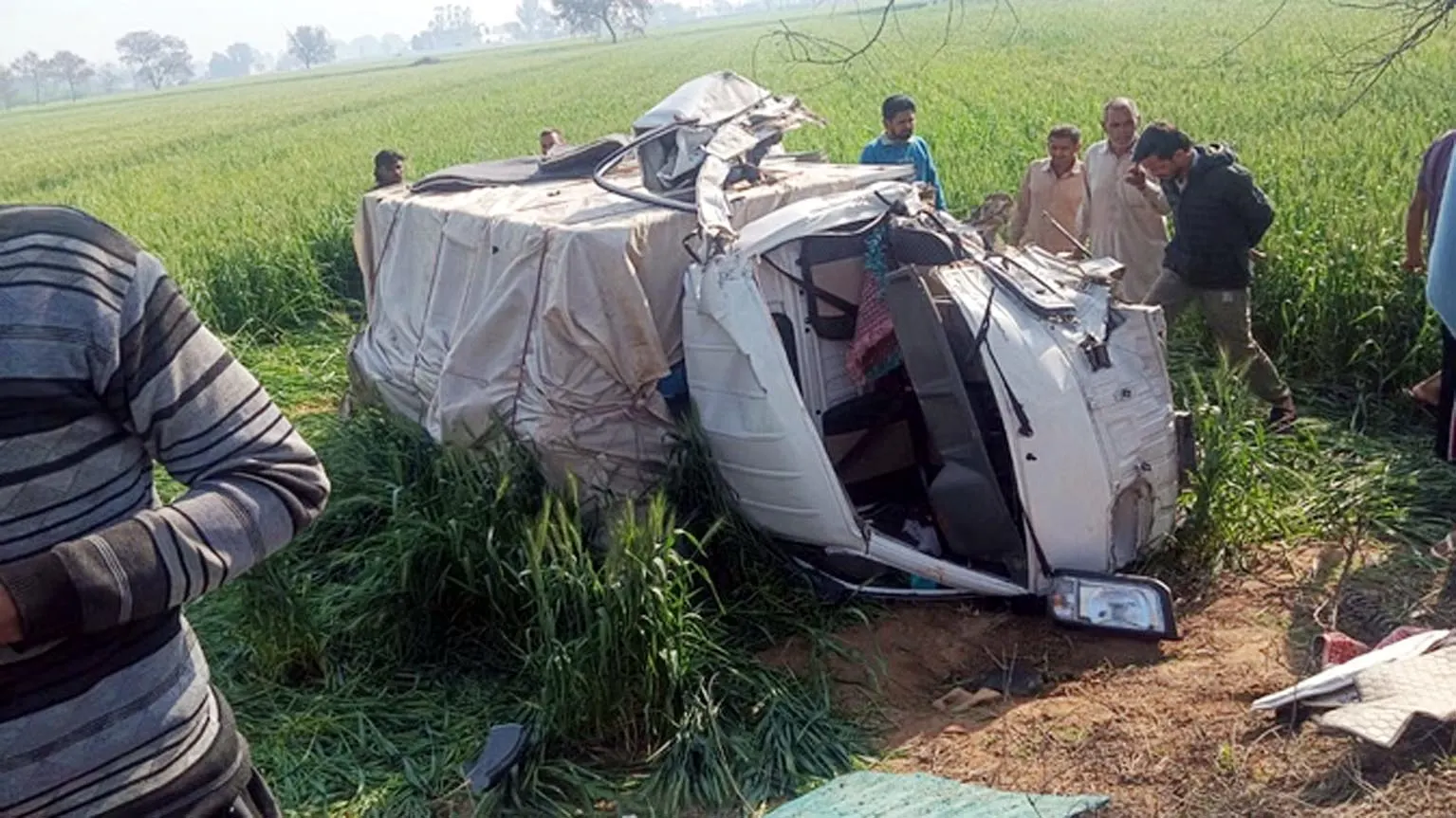 फतेहाबाद में हादसे का शिकार हुई हिसार के फुटबाल खिलाडिय़ों की गाड़ी, 16 खिलाडिय़ों को आई चोटें