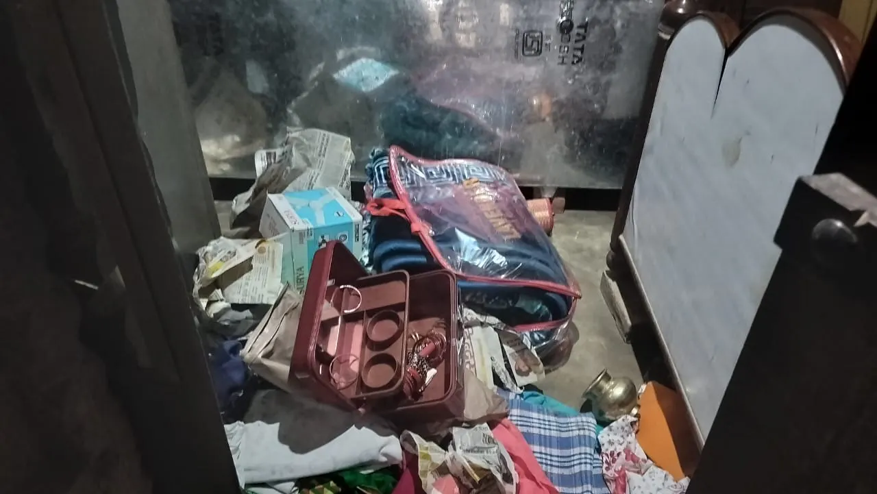 शिक्षक दंपती पर हमला कर घर में चार घंटे तक डकैती