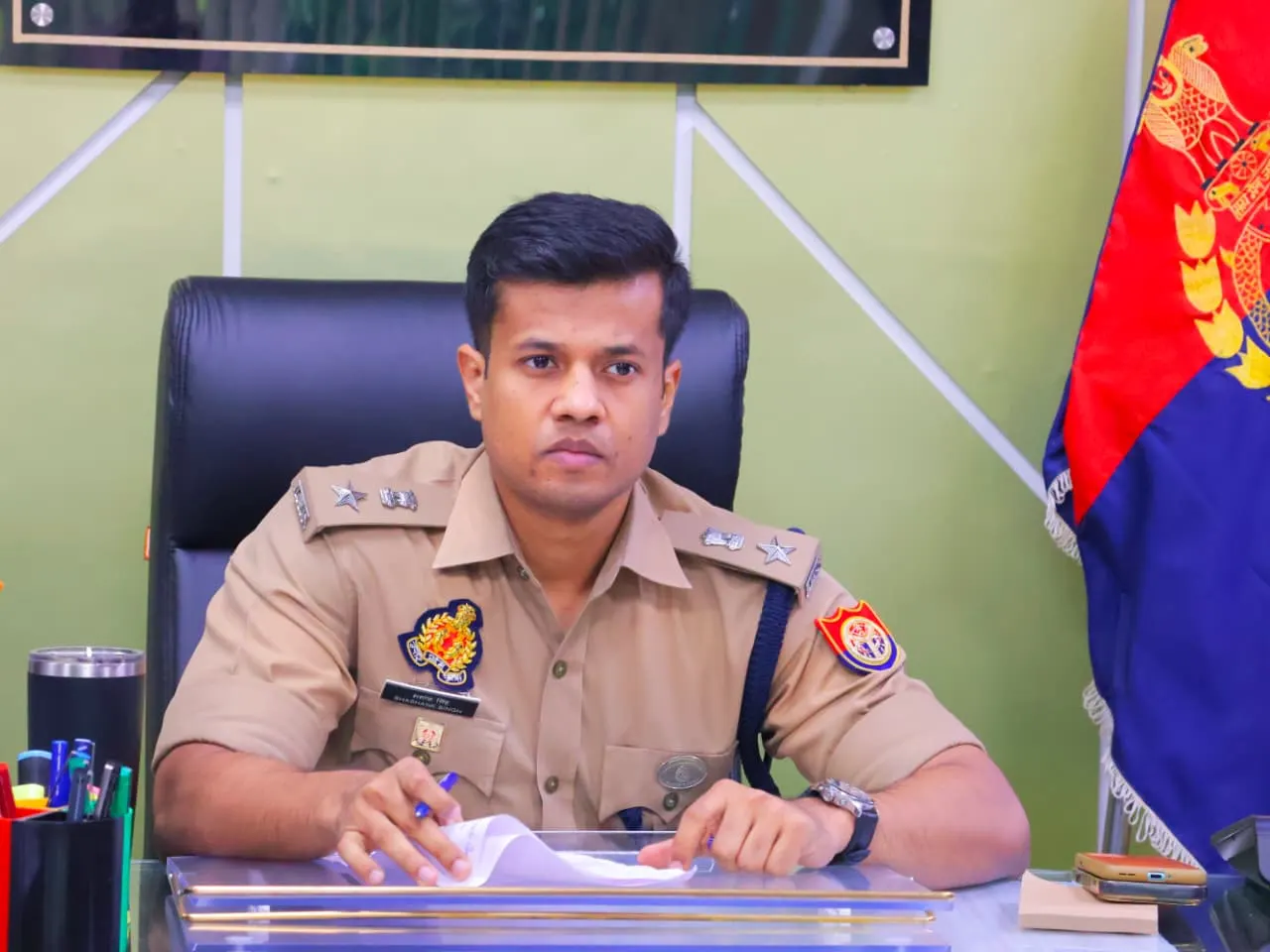 महोबा: जेन अल्फा से बदसलूकी मामले में कार्रवाई, 4 पुलिसकर्मी लाइन हाजिर