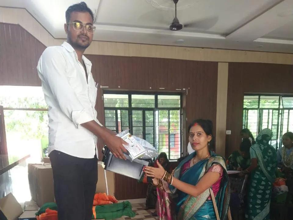 पानी की शुद्धता जांचने की पहल, पंचायत सहायकों को बांटी गई वाटर टेस्टिंग किट