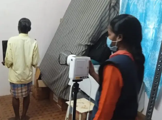 विशेष स्वास्थ्य शिविर में उपलब्ध कराई गई एक्स-रे की सुविधा