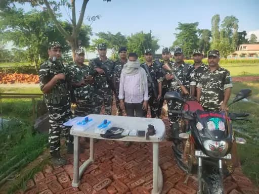 अररिया में 75 ग्राम स्मैक के साथ तस्कर गिरफ्तार, इंडियन-नेपाली करेंसी के साथ बाइक भी जब्त
