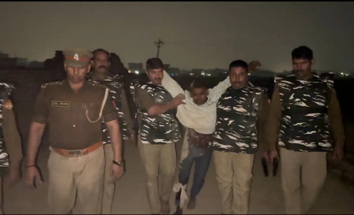 रोहनिया में पुलिस टीम ने मुठभेड़ में शातिर बदमाश को दबोचा
