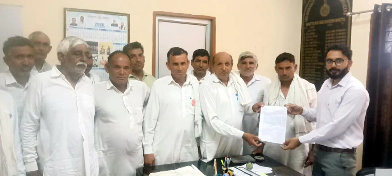 टेल तक पानी न पहुंचने से कपास की बिजाई प्रभावित