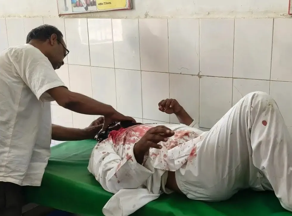 जमीन विवाद में खूनी संघर्ष, 5 लोग घायल, एक की हालत गंभीर