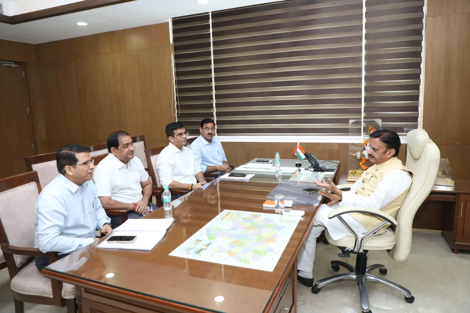 मप्रः उप मुख्यमंत्री शुक्ल ने रीवा एयरपोर्ट के विस्तार और सुदृढ़ीकरण के लिए शीघ्र प्रस्ताव बनाये जाने के दिए निर्देश