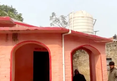 सरकारी स्कूल के पानी टंकी में असमाजिक तत्वो ने डाला सल्फाॅस की गोली