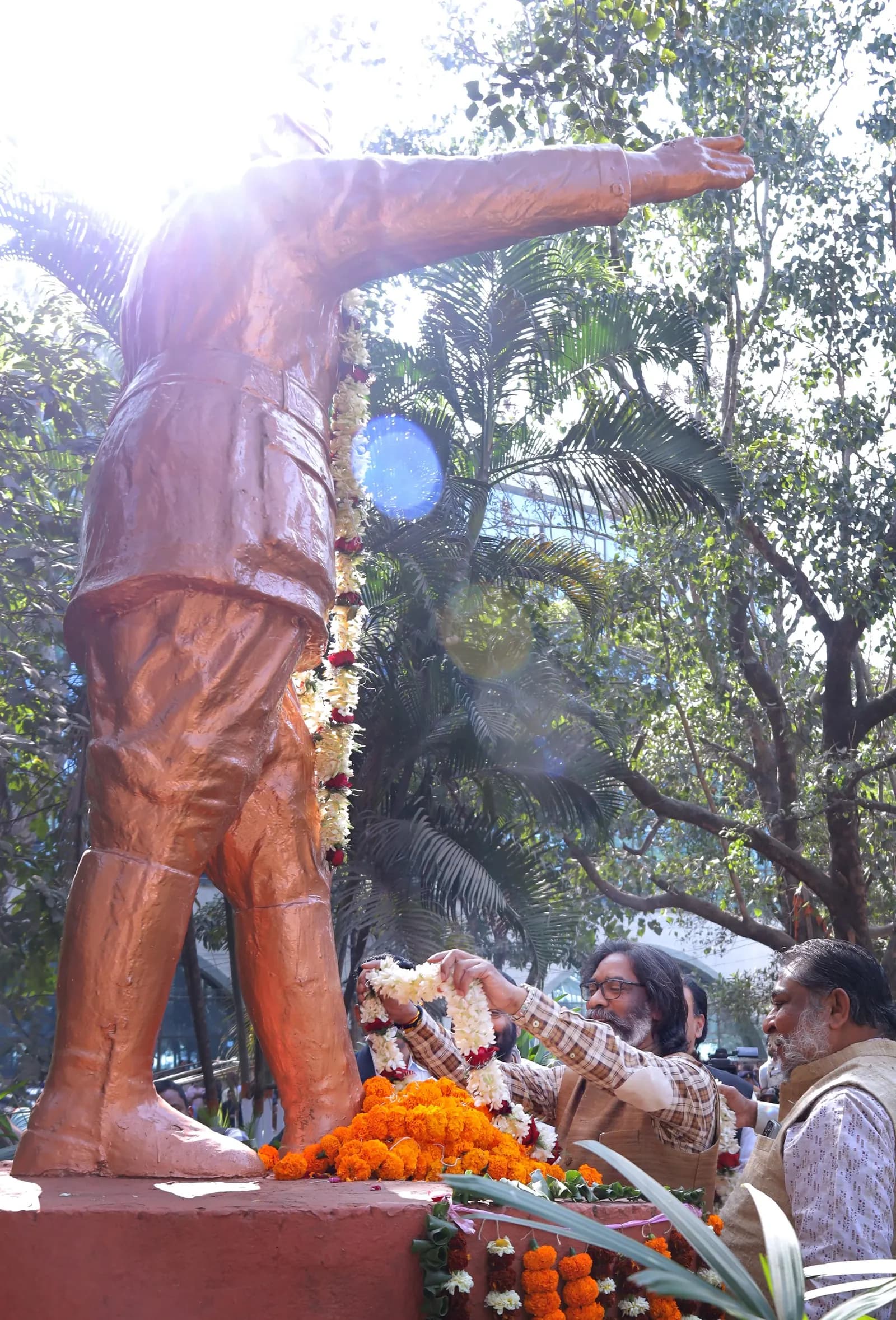 मुख्यमंत्री ने सुभाष चंद्र बोस की जयंती पर उन्हें श्रद्धांजलि दी