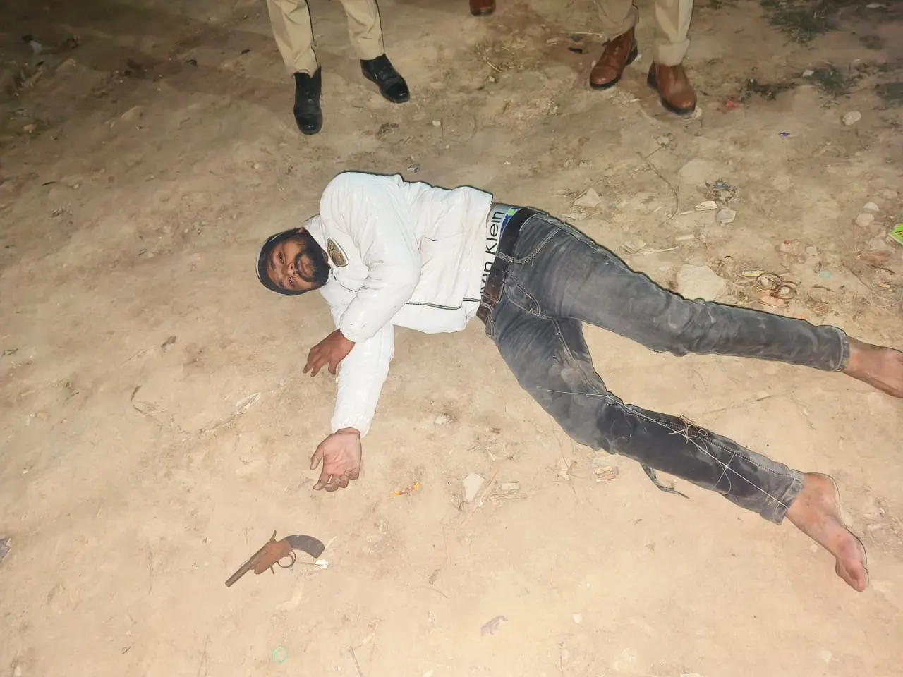 सड़क निर्माण ठेकेदार हत्याकांड के दो आरोपी पुलिस मुठभेड़ में हुए लंगड़े, गिरफ्तार