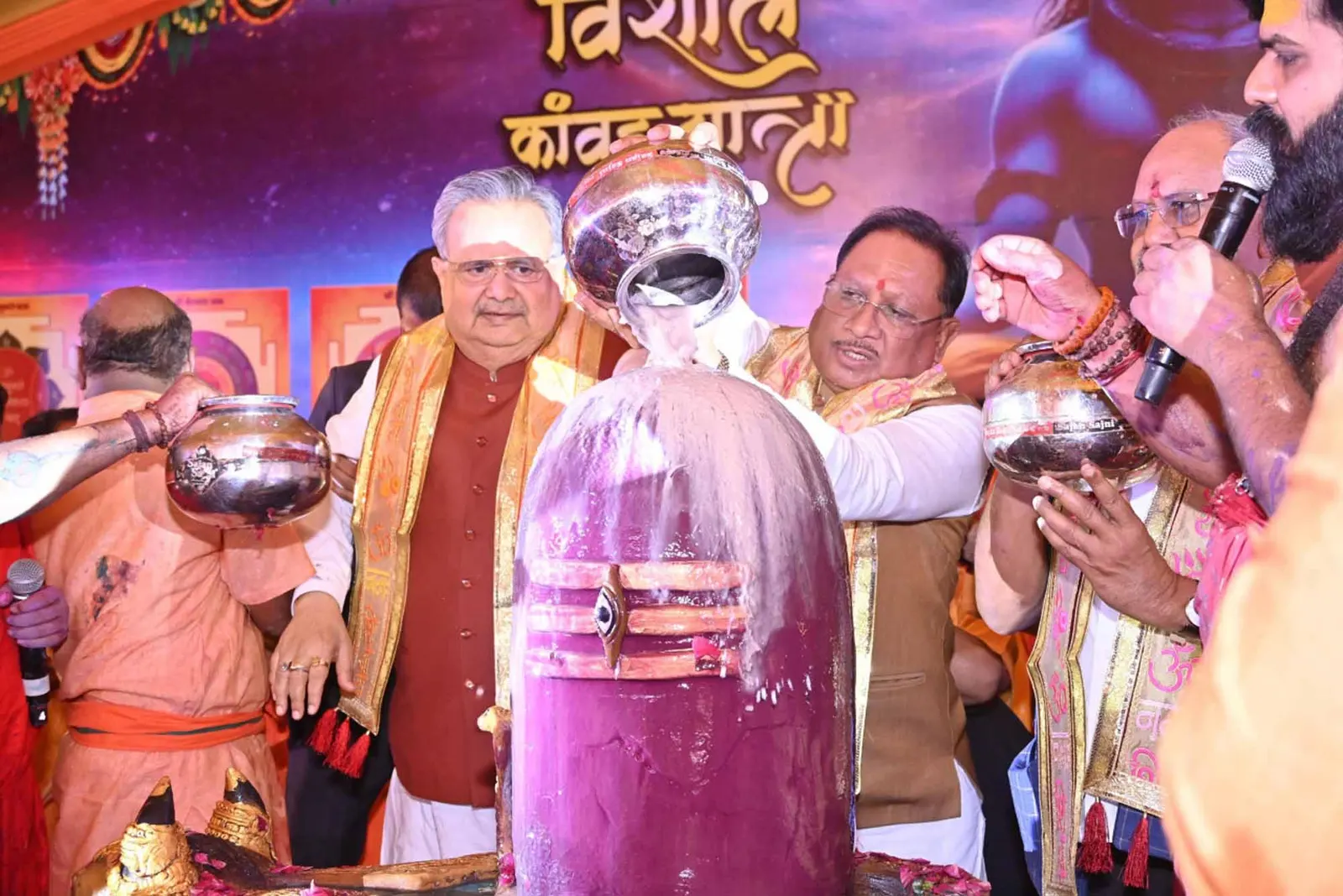मुख्यमंत्री साय ने किया भगवान शिव का रूद्राभिषेक, प्रदेशवासियों की समृद्धि और सुख-शांति की कामना