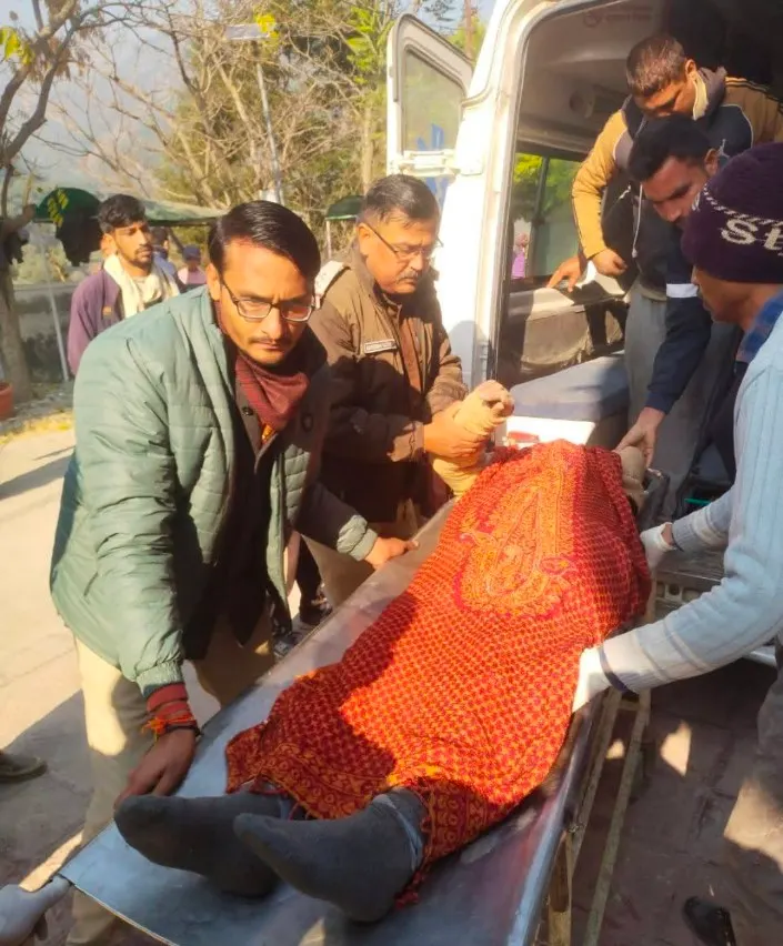 (हि.स.) अल्मोड़ा में खाई में गिरी बस, सात की माैत व 12 घायल