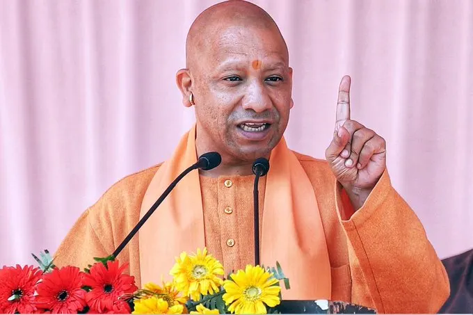 योगी सरकार ने यूपी पुलिस भर्ती में सभी वर्गों के लिए उम्र सीमा में तीन साल की छूट दी