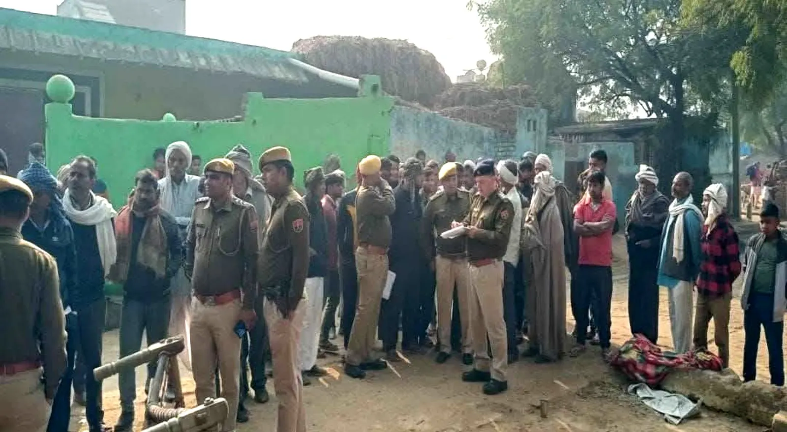बेटे ने ईंट से प्रहार कर की अपनी मां की हत्या