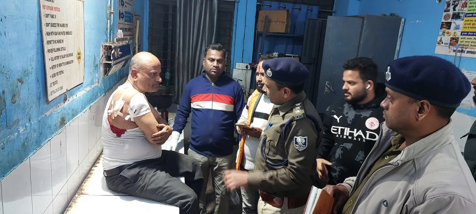 बाइक सवार दो बदमाशों ने दुकानदार को मारी गोली