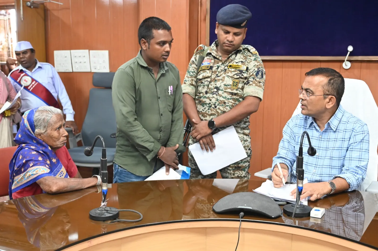 जनदर्शन में कलेक्टर ने सुनी आमजनों की मांग व समस्याएं, 46 आवेदन प्राप्त