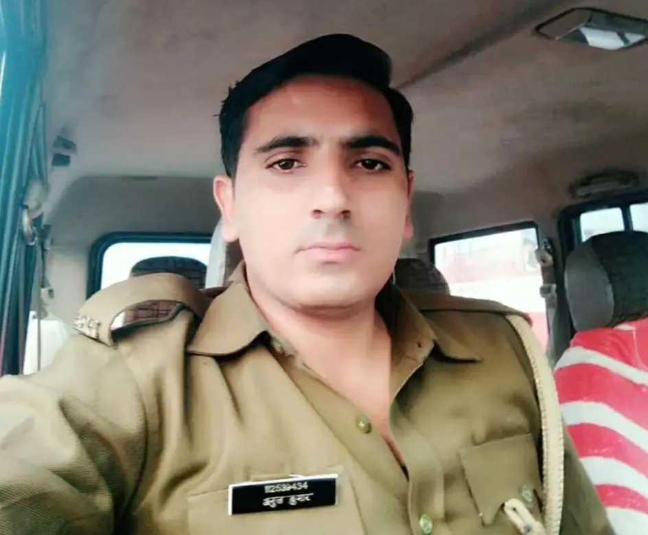 दिल्ली-मेरठ एक्सप्रेस वे पर तेज रफ्तार ट्रक ने पुलिस की गाड़ी को टक्कर मारी, कॉन्स्टेबल की मौत