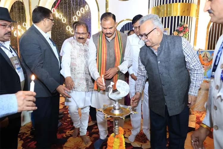 रायपुर : स्वास्थ्य मंत्री ने द्वितीय नेशनल होम्योपैथिक सेमिनार का किया शुभारंभ