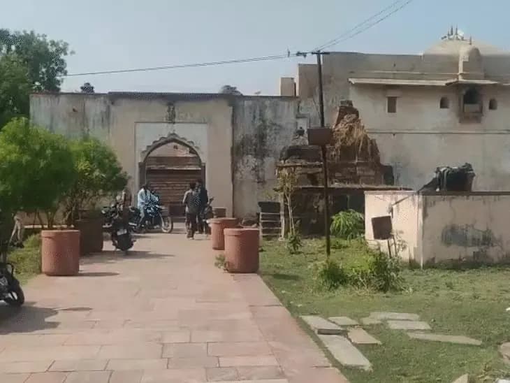 चन्द्रेसल मठ में महंत की हत्या, संत समाज में रोष