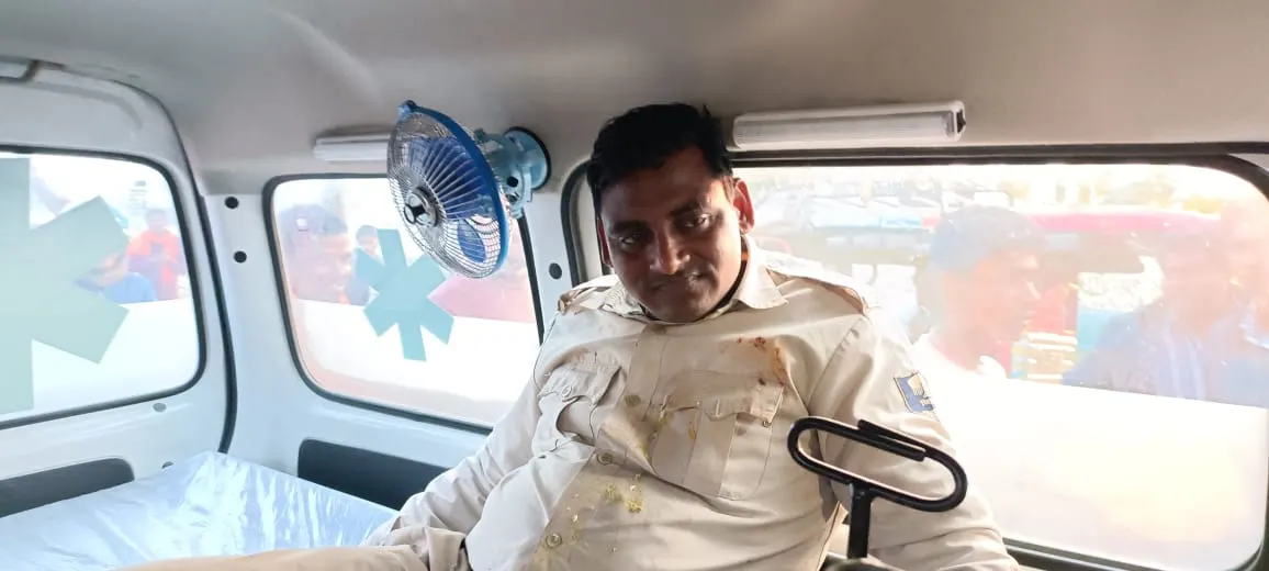 परीक्षा केन्द्र पर नशा के हालत में होमगार्ड का जवान पकड़ाया,अस्पताल में कराया गया भर्ती