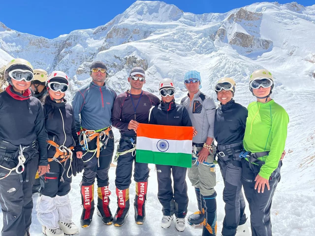 उत्तराखण्ड के तीन युवा एनसीसी कैडेट्स ने माउंट एवरेस्ट पर फहराया तिरंगा