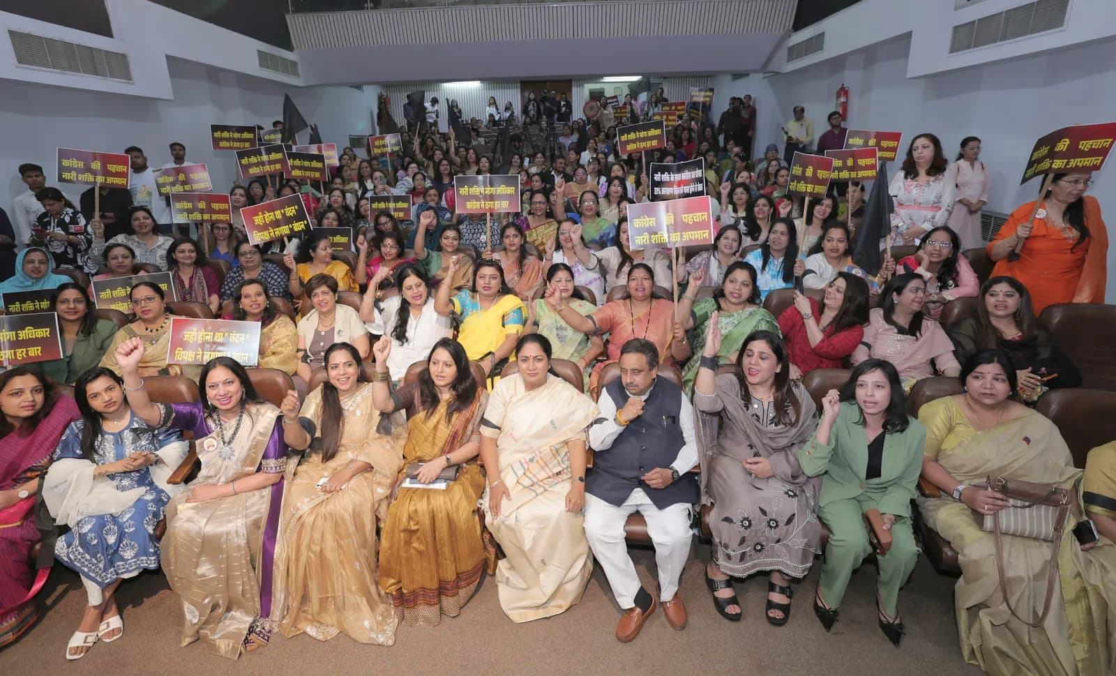महिला अधिकारों की विरोधी हैं विपक्षी पार्टियांः रेखा गुप्ता