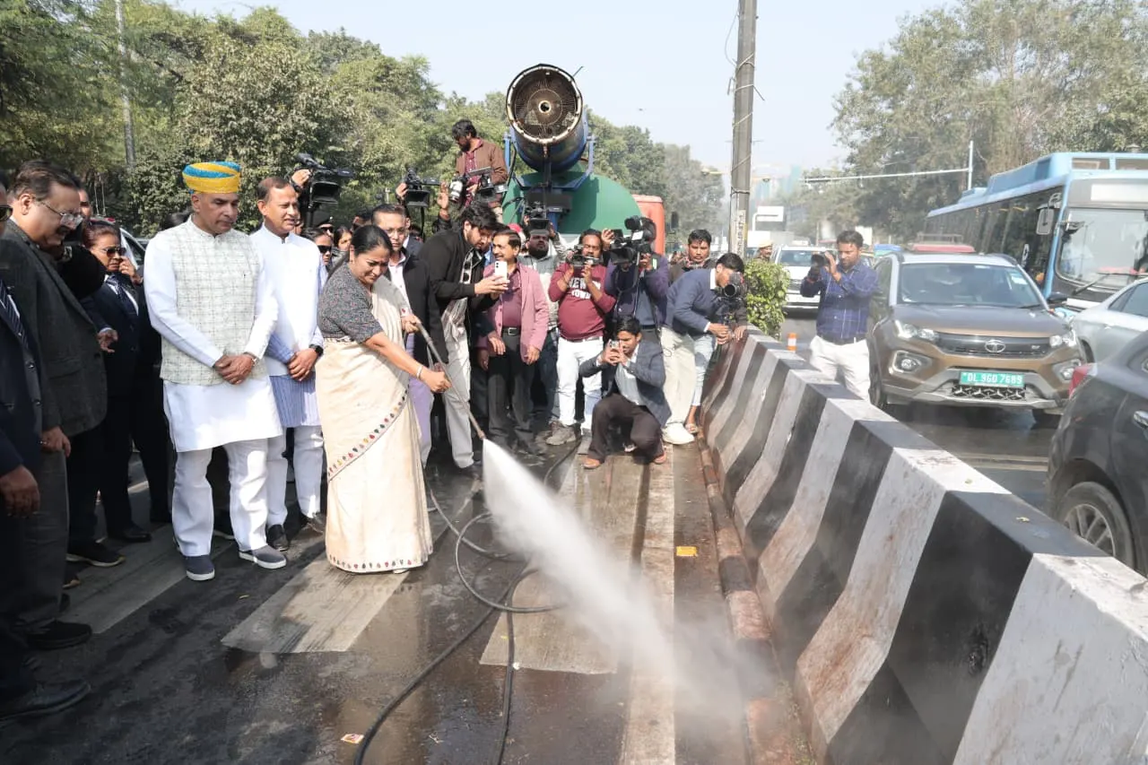 मुख्यमंत्री ने की रिंग रोड धुलाई अभियान की शुरूआत
