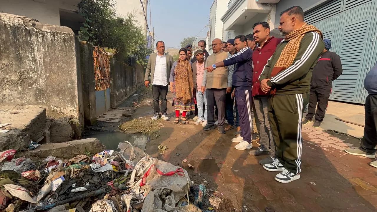 नगर निगम सफाई के नाम पर सिर्फ खानापूरी कर रही: सरयू राय