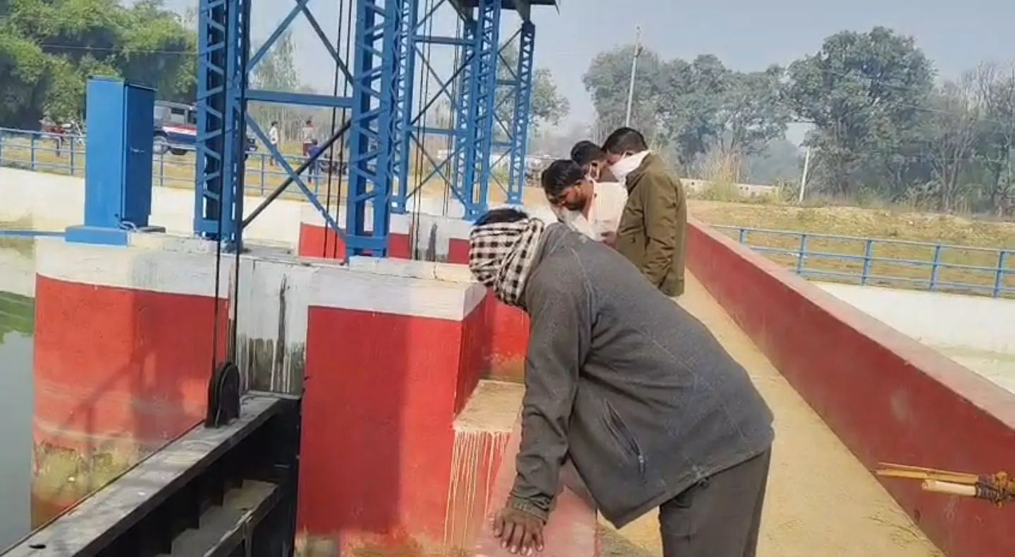 नहर में मिला अज्ञात शव, जांच में जुटी पुलिस