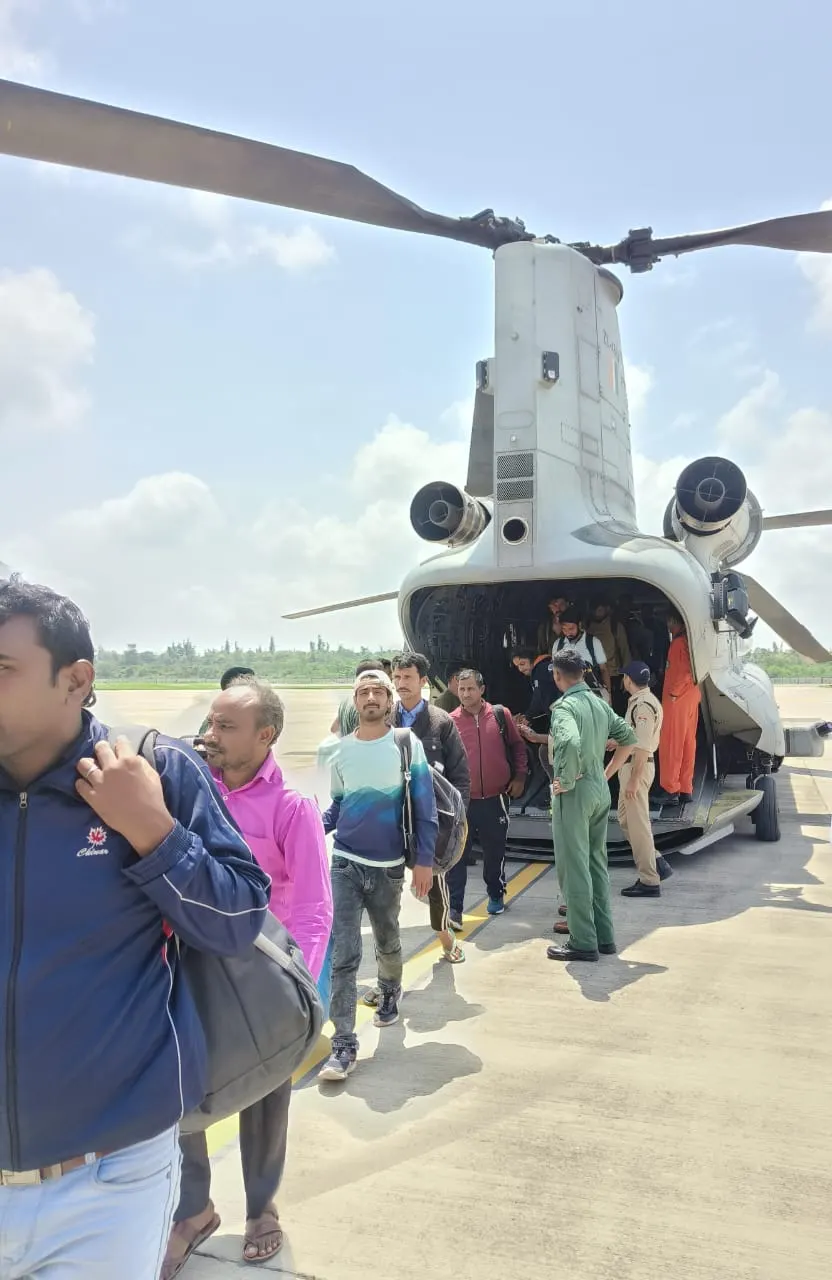 धराली आपदा : हर्षिल और गंगोत्री क्षेत्र से 274 यात्रियों का रेस्क्यू