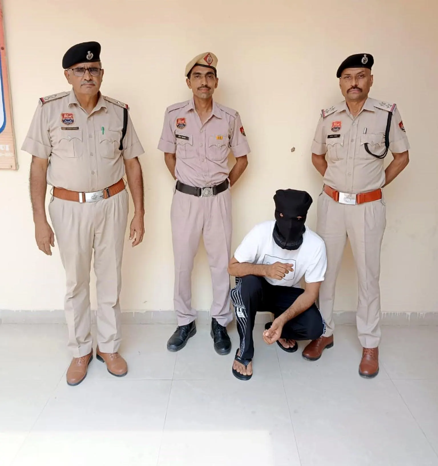 40 लाख की हेरोइन के साथ तस्कर गिरफ्तार, स्कॉर्पियो जब्त
