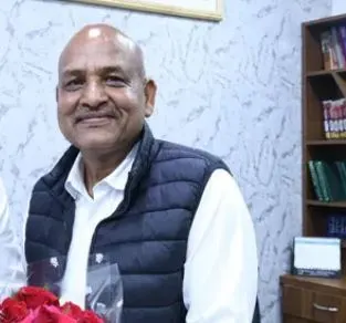 संविधान बचाओ अभियान से चर्चा में आए बौद्ध पहुंचे राज्यसभा