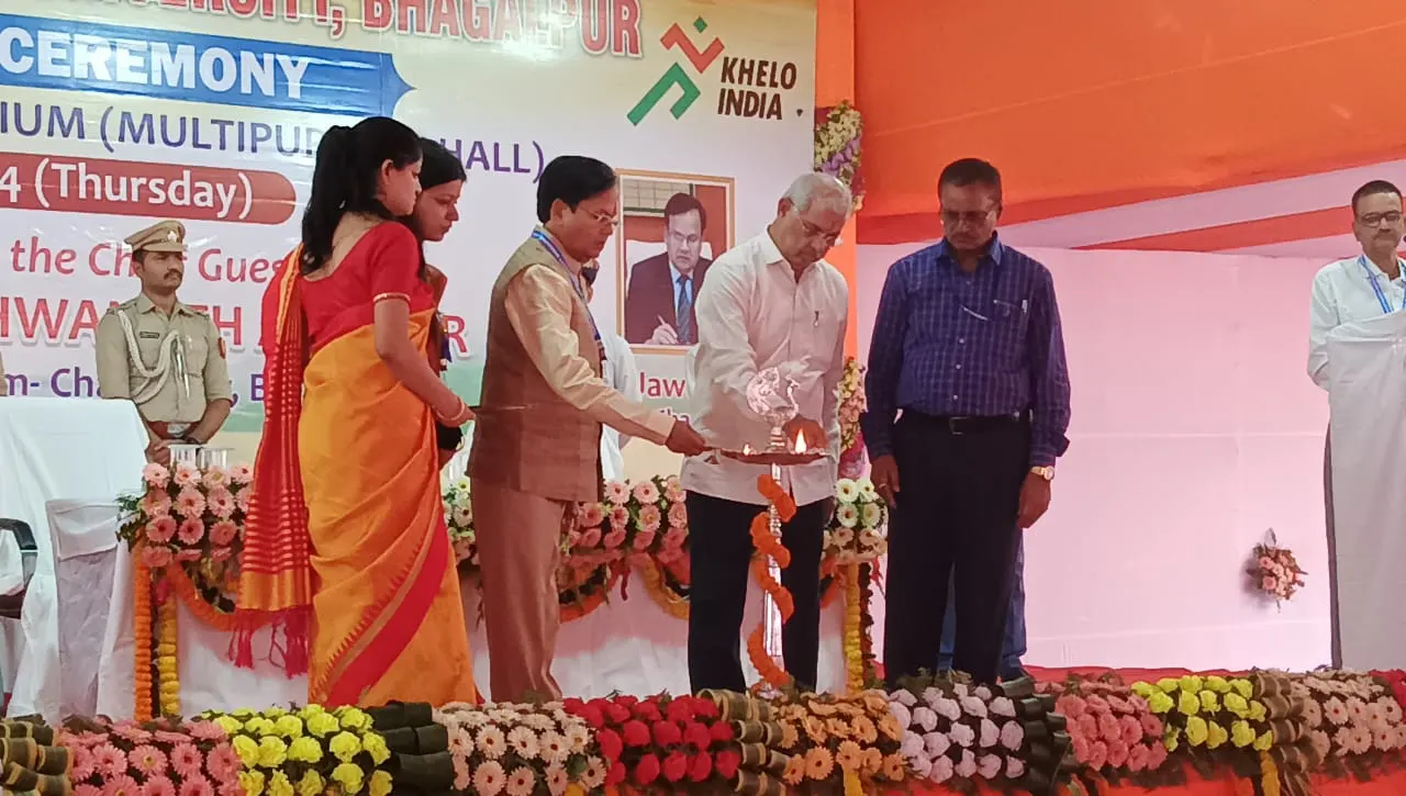 राज्यपाल पहुंचे भागलपुर, स्टेडियम का किया उद्घाटन